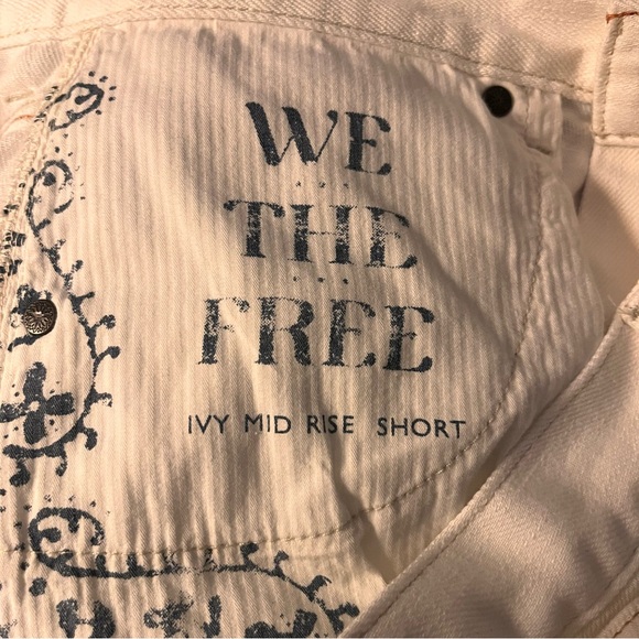 We The Free   Free People women white mid rise short shorts. - Picture 4 of 4
